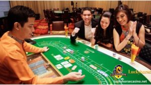 Ang Baccarat ay isa sa pinakamasaya at simpleng laro na nilalaro sa online at tradisyonal na mga casino sa buong mundo.